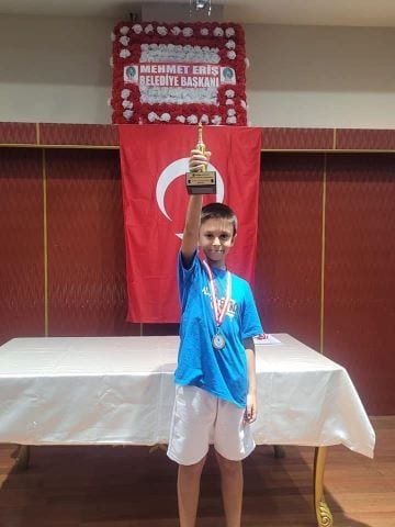 Ödemiş'in 100 Yıl Kurtuluş Turnuvası 10 Yaş İkincilik Kupası Sporcumuz Kaan Acun'un