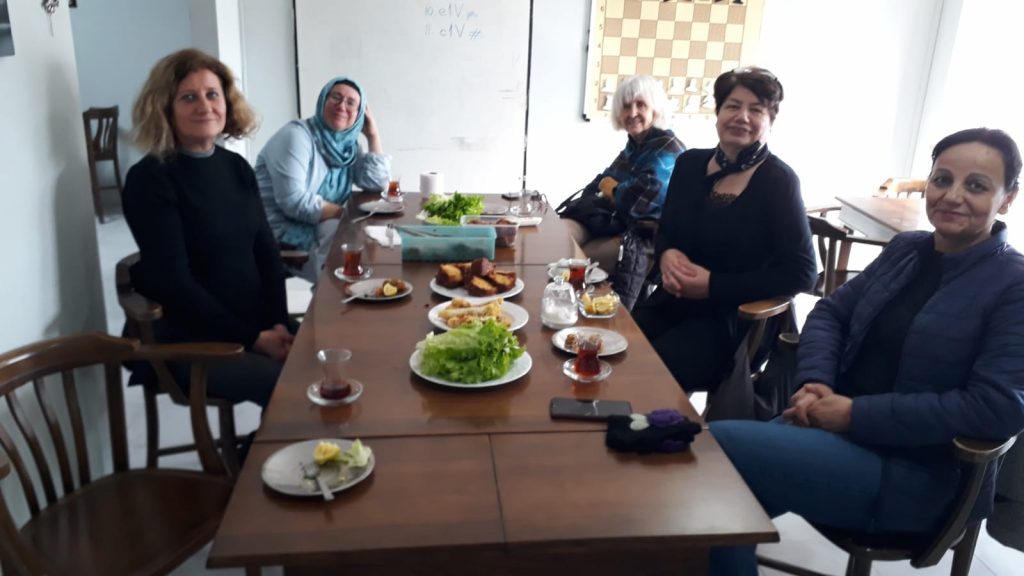 Fotoğraf açıklaması yok.