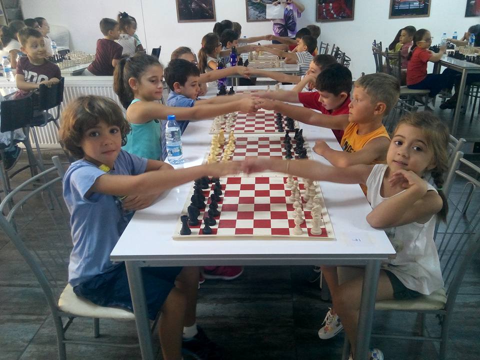 9 Eylül Satranç Kulübü & Efes Art Sanat Merkezi Geleneksel Dostluk Turnuvası Yapıldı
